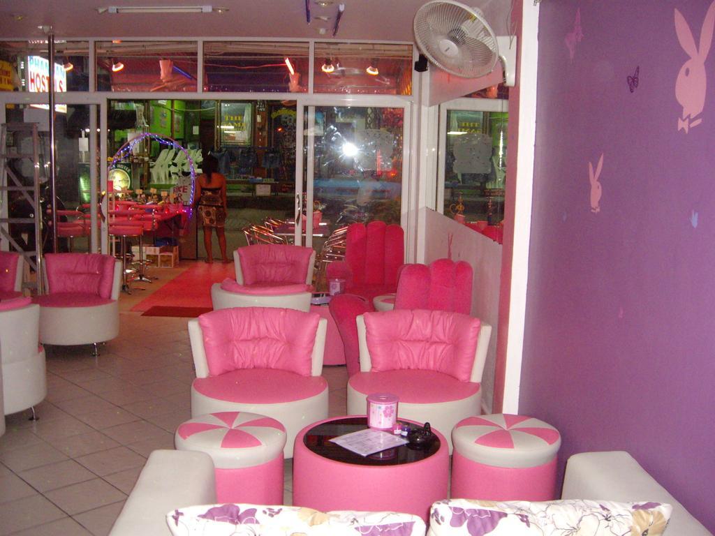 Wild & Wandering Backpacker Hostel & Bar หาดริ้น ภายนอก รูปภาพ
