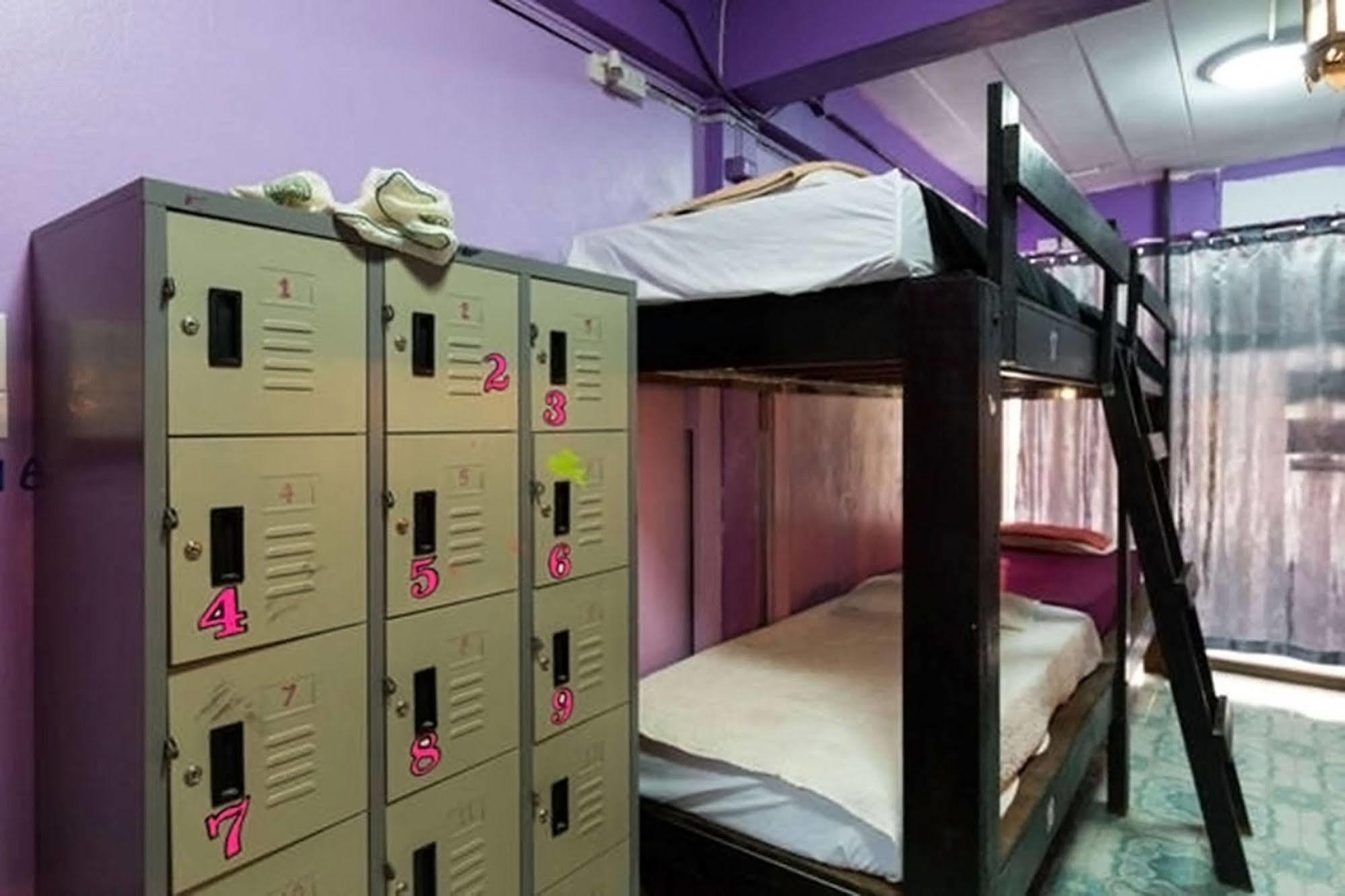 Wild & Wandering Backpacker Hostel & Bar หาดริ้น ภายนอก รูปภาพ