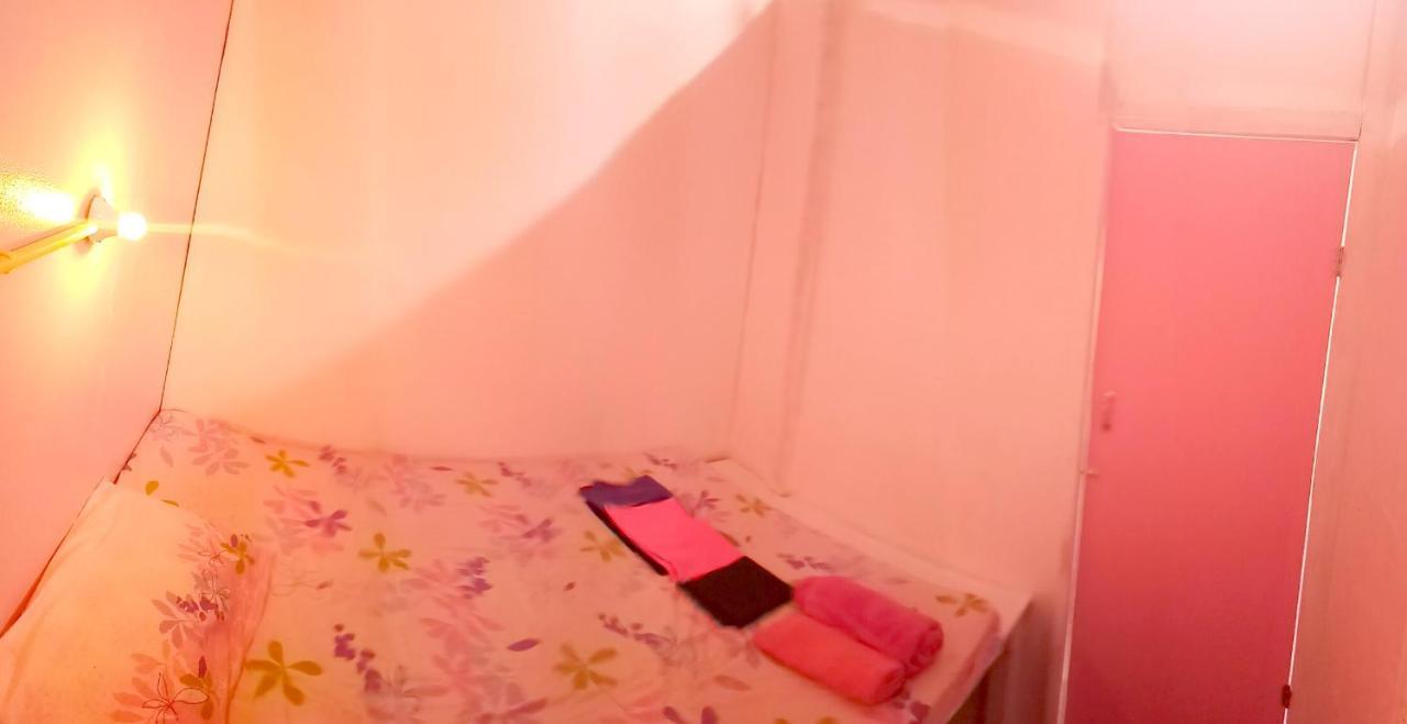 Wild & Wandering Backpacker Hostel & Bar หาดริ้น ภายนอก รูปภาพ