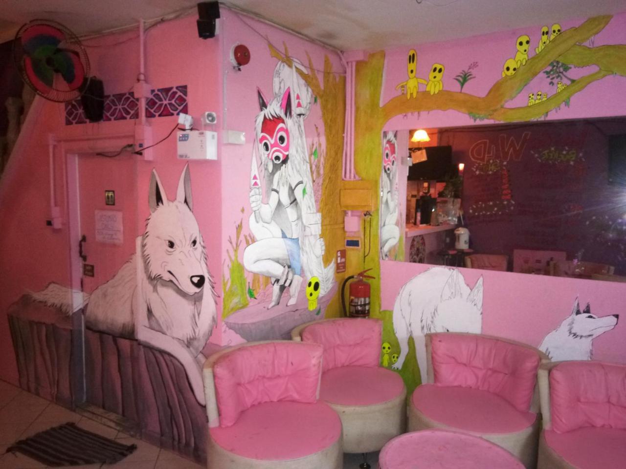 Wild & Wandering Backpacker Hostel & Bar หาดริ้น ภายนอก รูปภาพ